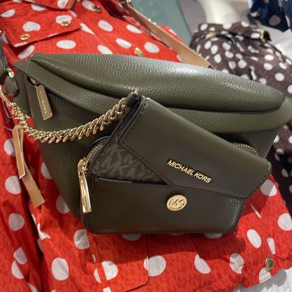 Michael Kors Maisie Lg Leather 2-in-1 Sling Waist Fanny Packs Crossbody NWT
… - Picture 10 of 16